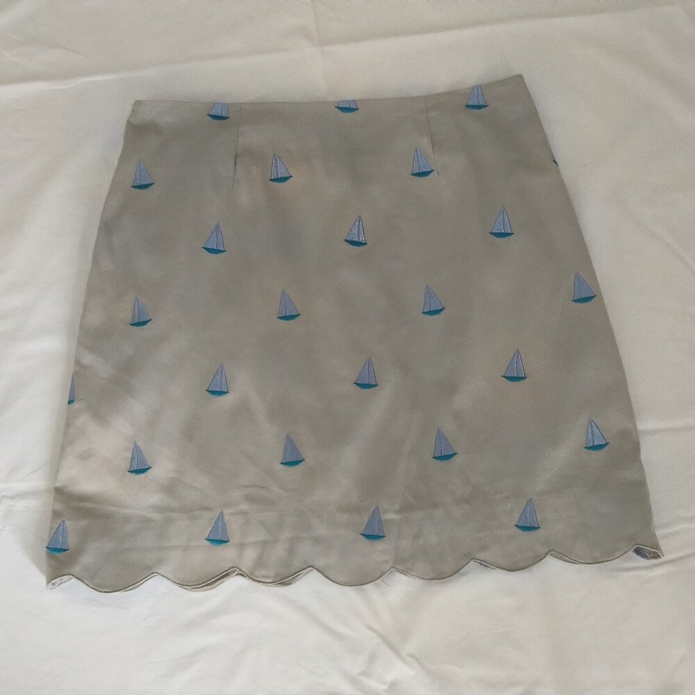 Lilly Pulitzer  Khaki Embroidered Sail Boats Skirt Size 4